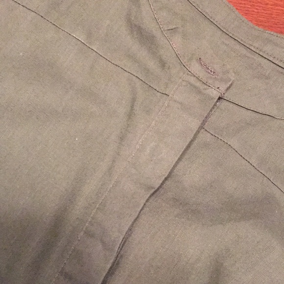 Adorable army green sleeveless buttondown dress - Picture 3 of 7